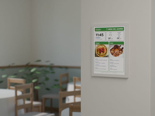 The dining room of a care home: an eInk label on the pillar shows the day's menu.